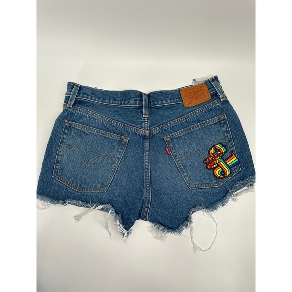 Levi's 501 Demin shorts with patches size w29 - Picture 2 of 7